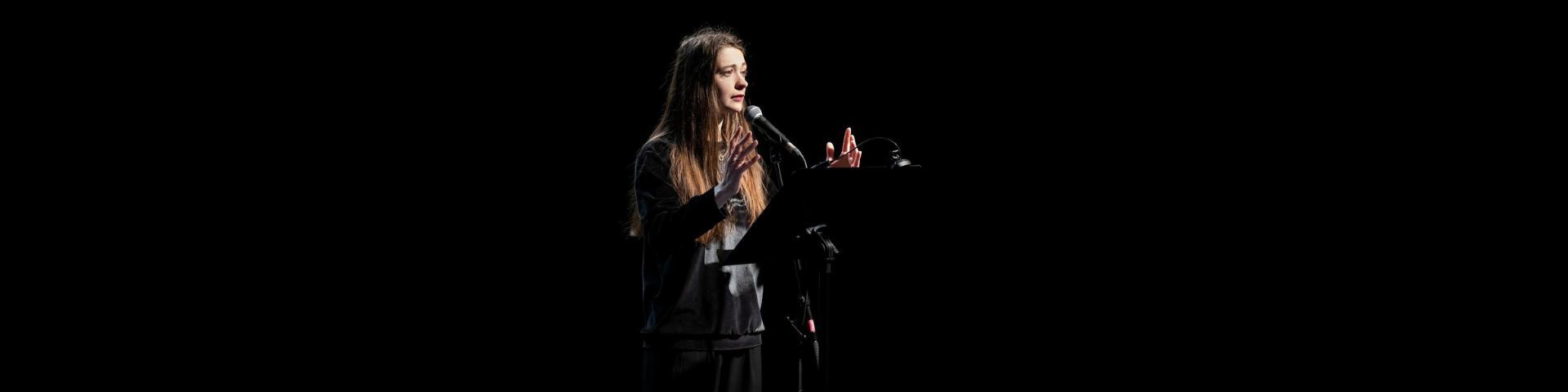 Visuel de la lecture au théâtre Berthelot Jean Guerrin